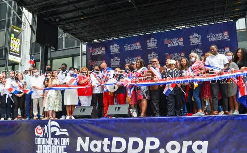 赛道风云：汽车运动赛事的激情与极限